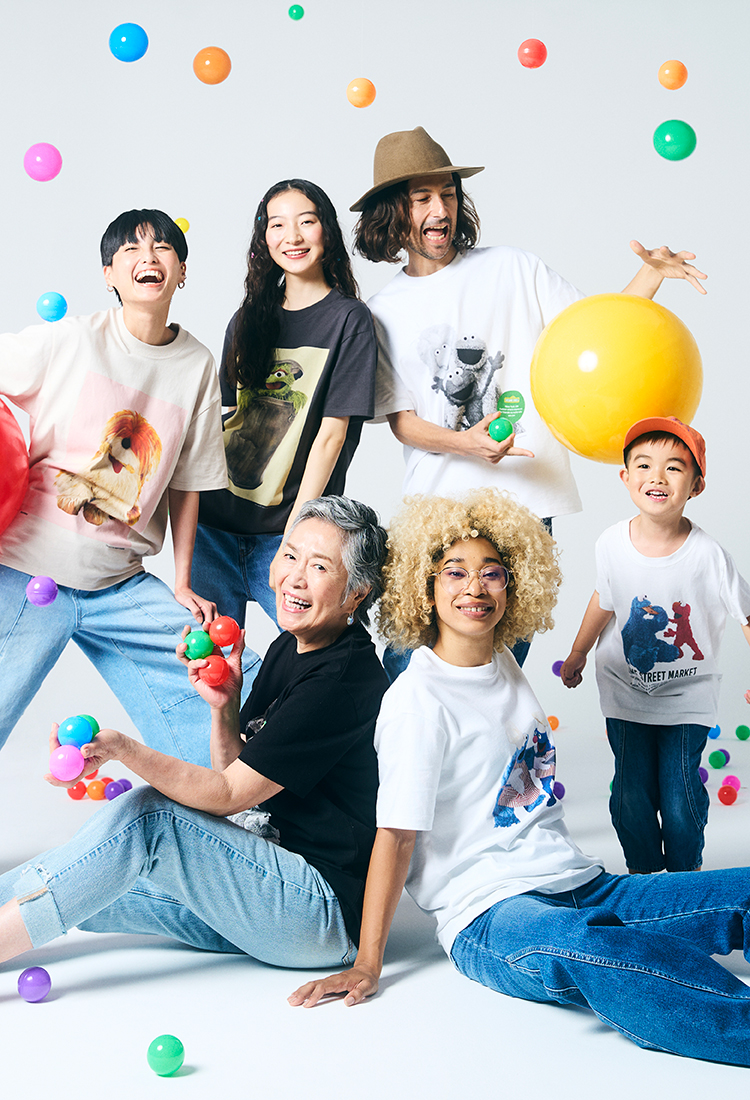 風船が飛んでいる人の集合写真 2枚目